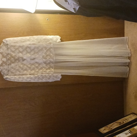 VICTORIA'S SECRET GORGEOUS ROBE, PETITE, NYLON, VALENTINES DAY - Picture 5 of 5